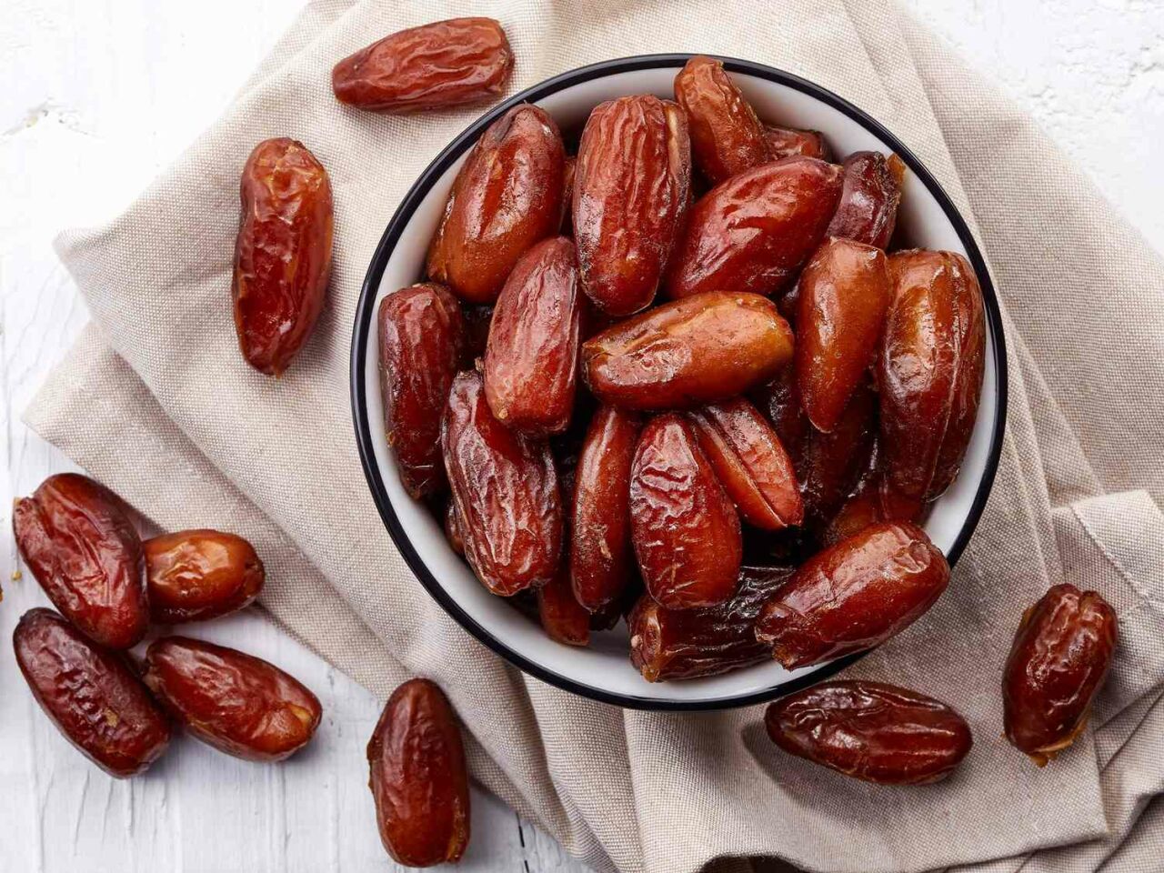 Health Benefits and Nutritional Values of Dates