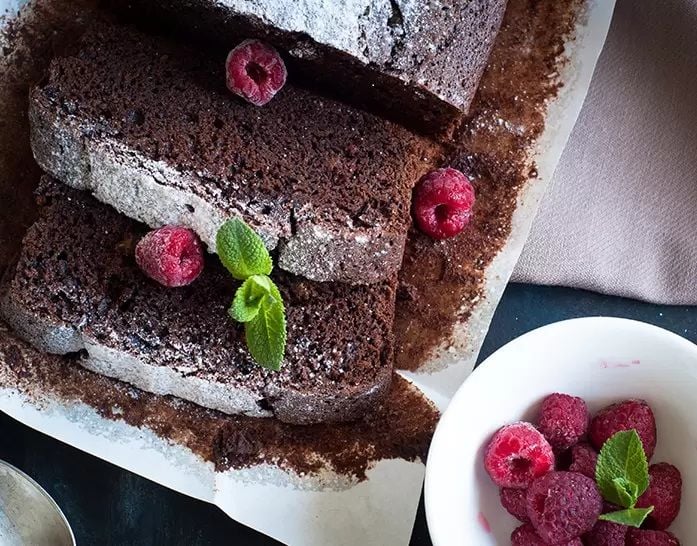 Hurma Suyu ile Kakaolu Tam Buğday Şeker İlavesiz Doğal Kek Tarifi Kek